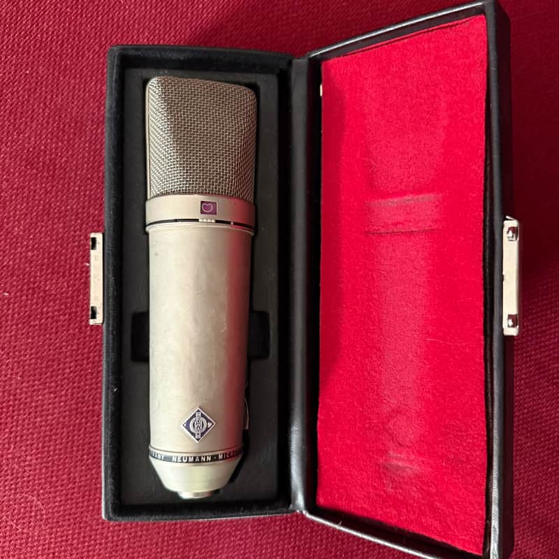 Neumann U 87 Large Diaphragm Multipattern Condenser Microphone