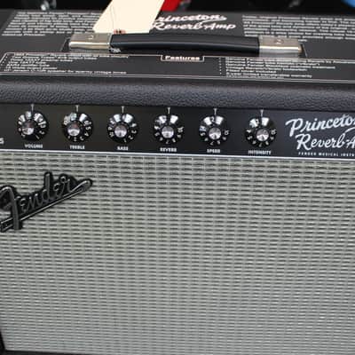 Fender '65 Princeton Reverb Reissue 12-Watt 1x10" Guitar Combo 2008 - Present - Black image 2
