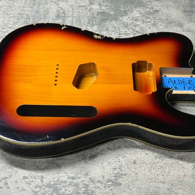 Real Life Relics 60’s Style Tele® Telecaster® Body HS Double Bound Humbucker/Single Aged 3T Sunburst