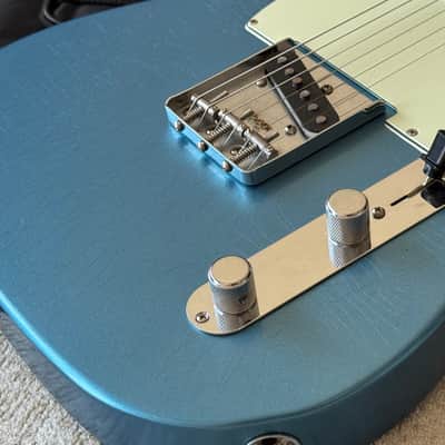 Fender Vintera Road Worn limited 60’ Telecaster - Lake placid blue image 5