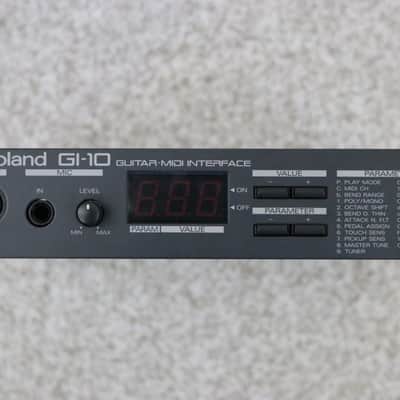 Roland GI-10 Guitar MIDI Interface
