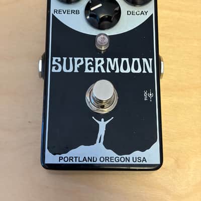 Mr. Black Supermoon REVERB Unit -  Black image 1