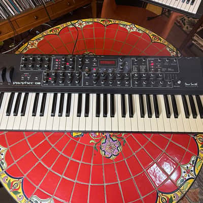 Sequential / Dave Smith Instruments Prophet 08 PE 61-Key 8-Voice Polyphonic Analog Synthesizer 2009