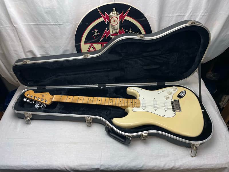 Fender American Standard Stratocaster Guitar with Lace Sensor pickups + Case 2005 - Buttercream or Honey Blonde or Yellow White / Maple neck image 1