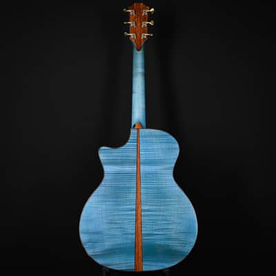 Taylor Custom Catch #23 C14ce B6023 – Grand Auditorium w/ Lutz Spruce Top & Figured Big Leaf Maple Back & Sides Acoustic/Electric Guitar- Koi Blue 2026 (1203306094) image 4