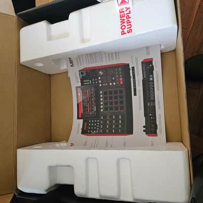 Akai MPC X Standalone Sampler image 9