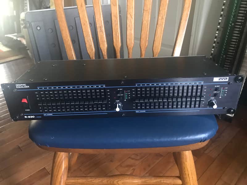 DOD R-830 C series 30-band dual channel Graphic Equalizer with rack mount bolts and washers. image 1