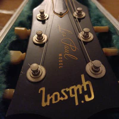 Gibson Les Paul Standard Deluxe 1977 Cherry Sunburst image 2