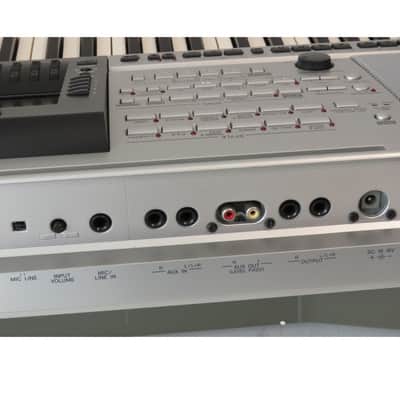 Yamaha PSR-3000 61-Key Arranger Workstation Keyboard image 6