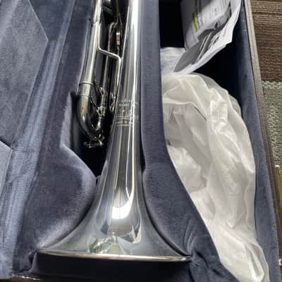 Bach 180S43 Stradivarius Bb Trumpet Outfit (USED/Demo) image 3