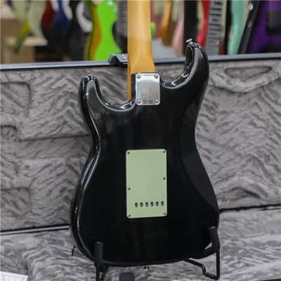 FENDER Vintera II Road Worn '60s Strat MN Black image 2