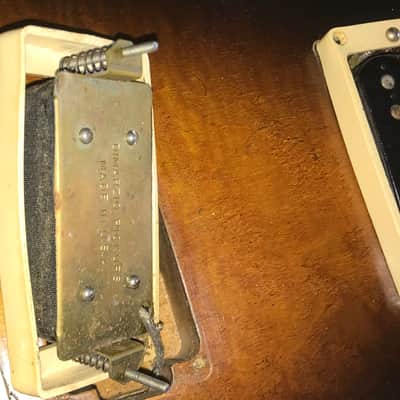 Gibson The Flying V CMT 1981-1985 - Sunburst image 18