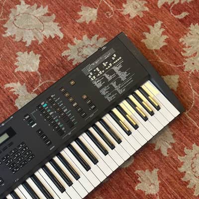 YAMAHA V50 4-Operator Digital FM Synthesizer Workstation image 5