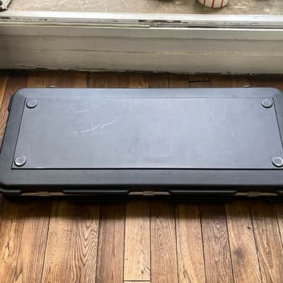 Ernie Ball Music Man Flight case / bass cases / housse rigide Mid-2000 - Black image 5