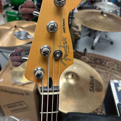Fender Jazz Bass Deluxe Series 2003 - Candy Apple Red image 6