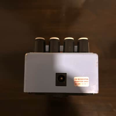 Boss CH-1 Stereo Super Chorus Pedal (Vintage 90s Pink Label) image 3
