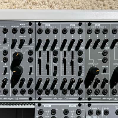 Behringer System 100 Clone with TipTop Audio Mantis Case and Carry Backpack System 100 Full Build 2025 - Gray image 10
