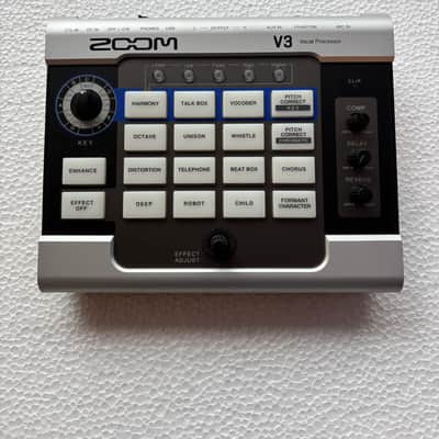 Zoom V3 Vocal Processor 2020 - Present - Silver image 1