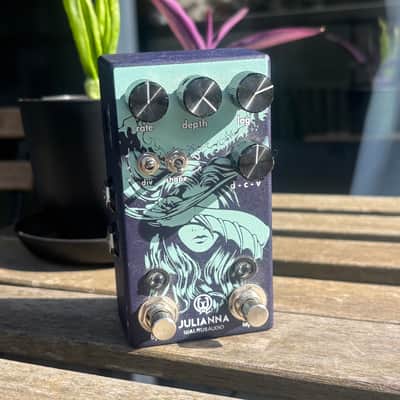 Walrus Audio Julianna Deluxe Chorus / Vibrato 2020 - Present - Blue image 1