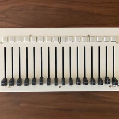 Michigan Synth Works XVI-M Desktop MIDI Fader Controller image 2