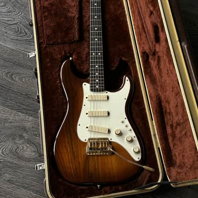 1983 Fender Elite Stratocaster Walnut Body & Neck Excellent with Original Case image 5