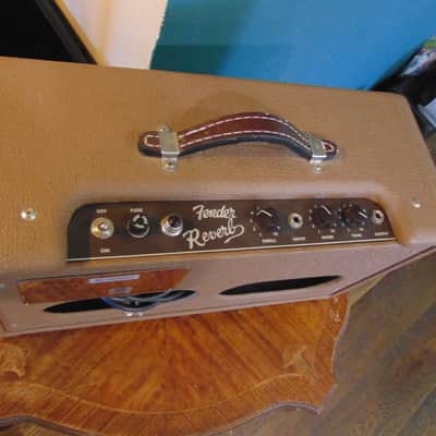 FENDER REVERB TANK 2020,S - BROWN XLNT. CONDITION image 6