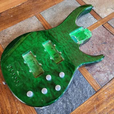Peavey Fury V 5-string bass body 2007 - green QM image 2