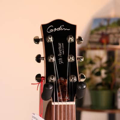 Godin 5th Avenue CW Kingpin II - Rosewood Fingerboard, Cognac Burst image 7