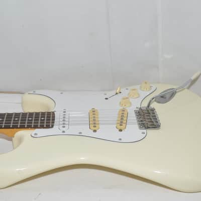 fender Japan E serial ST electric guitar Ref No 7636 image 8