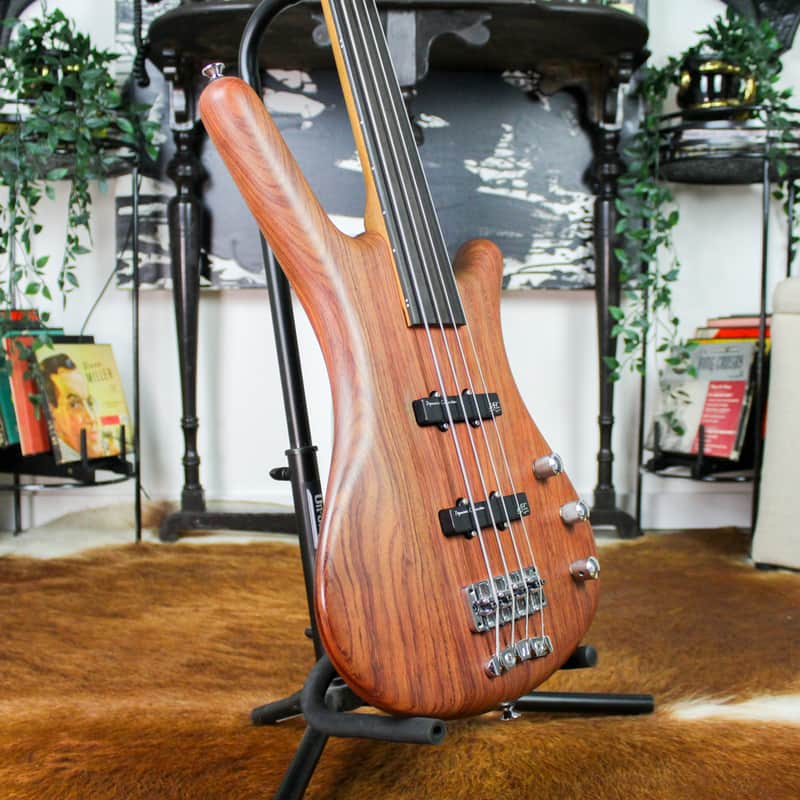 Preowned 2000 Warwick Corvette Standard Fretless 4-String | Reverb