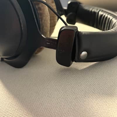 Beyerdynamic DT 770 PRO 80 Ohm Studio Headphones - For Parts/Repair, R Driver image 6