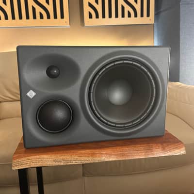 Neumann KH 310 Pair + KH 750 DSP Subwoofer System Early 2020s - Grey image 3
