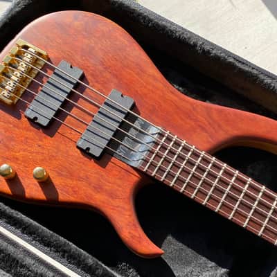 Modulus Graphite Quantum Q5 5-String Bass Guitar, graphite neck image 18