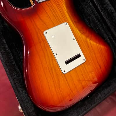 Fender American Standard Stratocaster with Maple Fretboard 2014 - Sienna Sunburst image 2