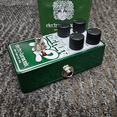 Electro-Harmonix Bass Big Muff Pi 2 Dual Op-Amp Fuzz 2026 - Green / White image 2