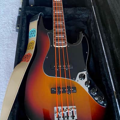 Fender American Deluxe Jazz Bass Rosewood Fretboard 2010 - 2016 - 3-Color Sunburst image 2