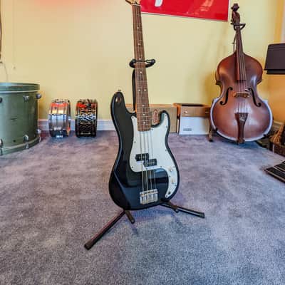 Squier Mexican P Bass 1998 Gloss Black image 1
