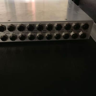 Axess Electronics RX1 MIDI controlled effects router/switcher image 9