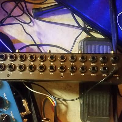 MusicomLab EFX MKII Loop/MIDI Switcher image 2