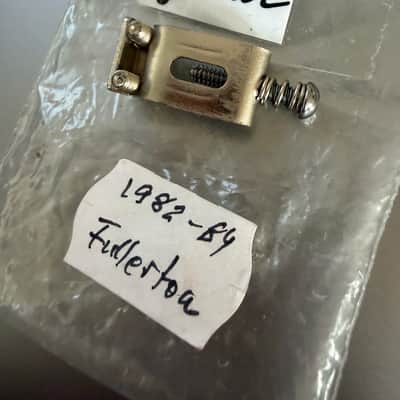 Fender Fullerton B-326 saddle 1982-1984 image 4