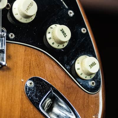 1973 Fender Stratocaster walnut image 11