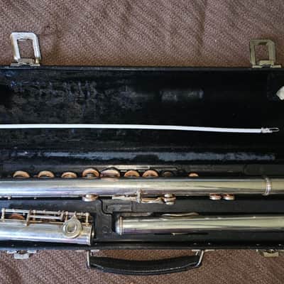 Yamaha YFL-225S Silver-Plated Flute, Good Condition, Japan, decorated case. image 5