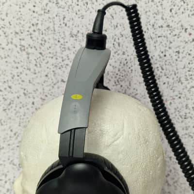 90s Vintage Headphones Sennheiser HD 270 image 10