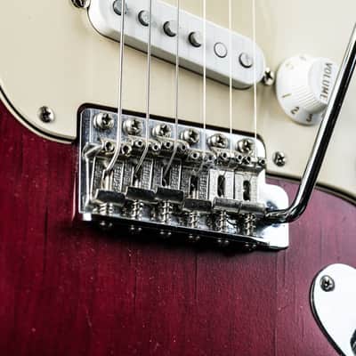2005 Fender Highway One Stratocaster crimson red transparent image 8