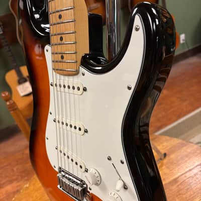 1994 Fender 40th Anniversary American Standard Stratocaster with Maple Fretboard Brown Sunburst image 6