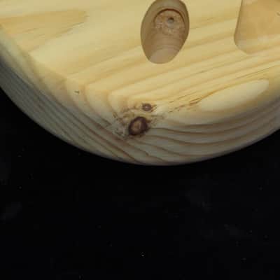 1 Piece 40yr Aged Pine Strat Style body - 3lbs 7oz #3667 *IMPORT CHARGES INCLUDED image 5