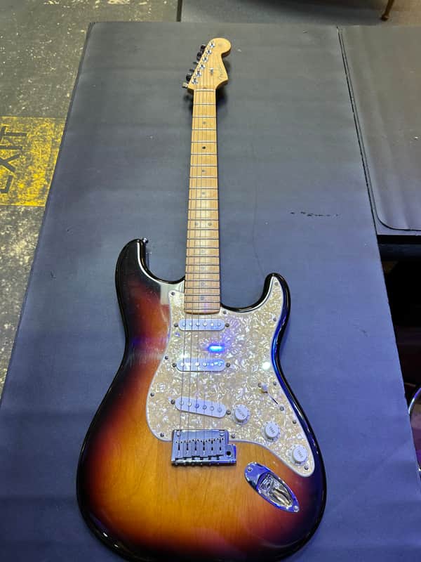 2001 USA Fender Standard Stratocaster image 1