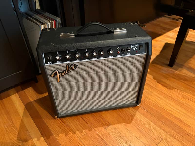 Fender Frontman 25R Series II 2-Channel 25-Watt 1x10