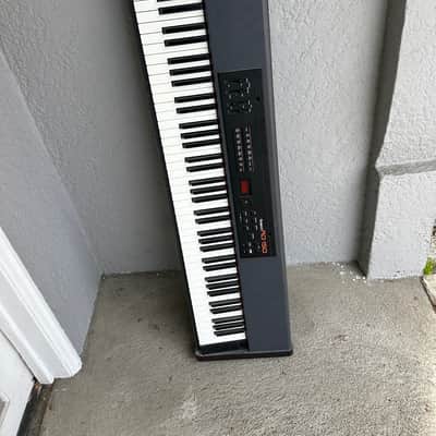 Roland RD-150 88-Key Digital Stage Piano 2000 - 2003 - Black