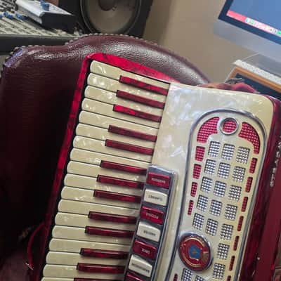 Stradavox Piano Accordion 41/120 Made in Italy - Red Pearl image 4